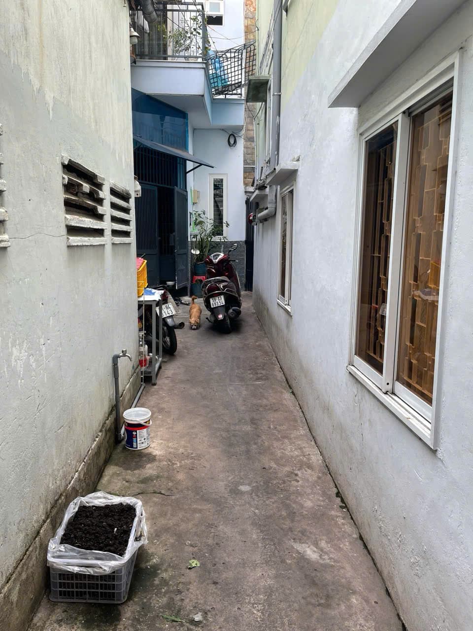 Bán nhà gần sân bay, Tân Bình